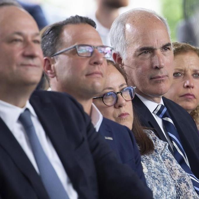 Some Jewish voters in presidential swing states reconsider their longtime devotion to Democrats